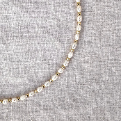 Freshwater pearl necklace with gold-plated beads Perlita by Studio Gløra