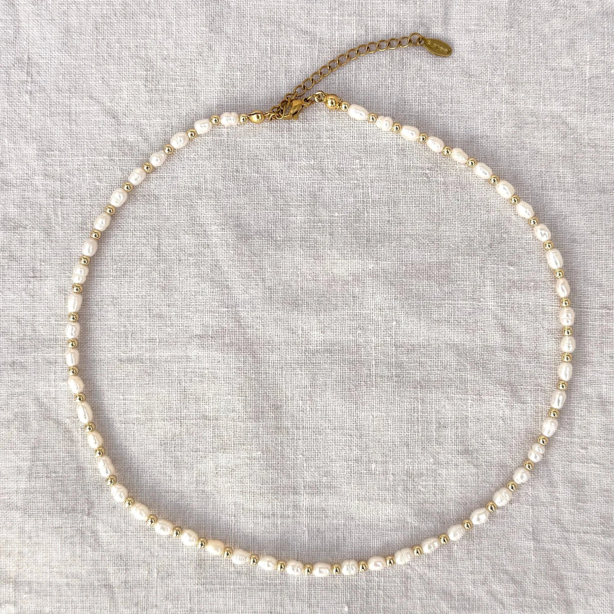 Freshwater pearl necklace with gold-plated beads Perlita by Studio Gløra